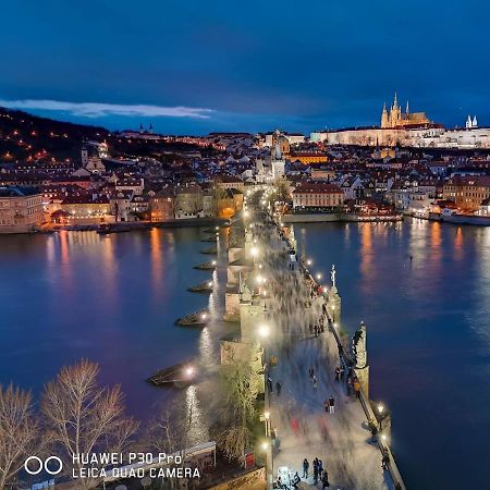 Appartamento H+ Apartman Letiste Praha Esterno foto