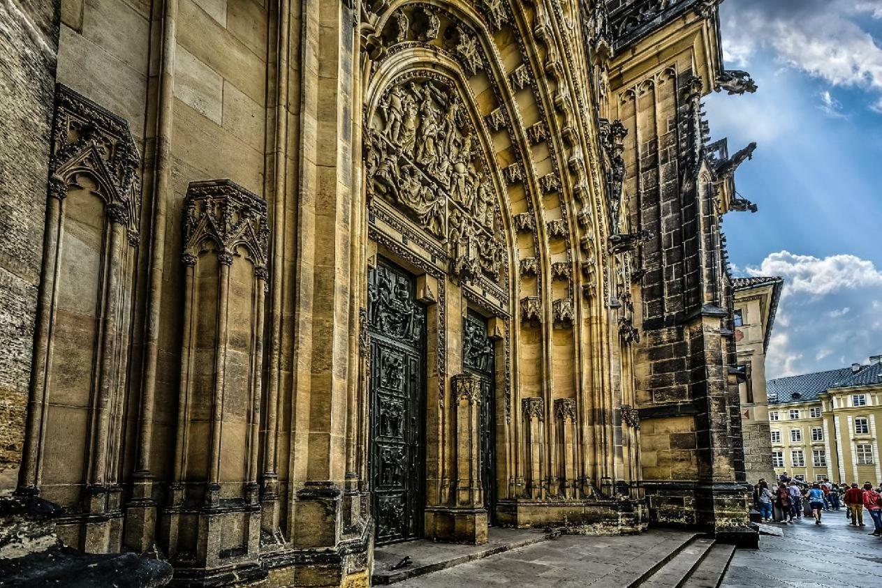 Appartamento H+ Apartman Letiste Praha Esterno foto